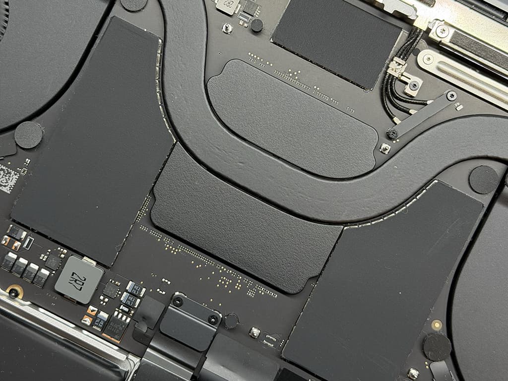 čištění macbooku praha 5 - 3